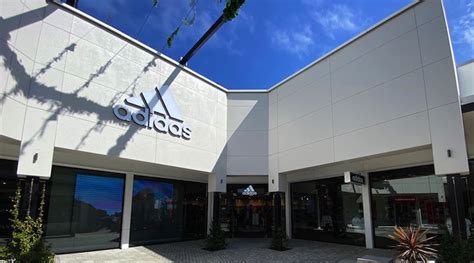 adidas australia stores.